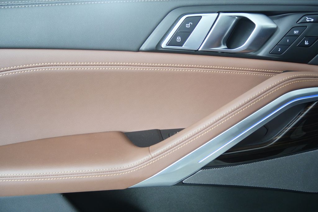 Thumbnail: 2025 BMW X6 - 8