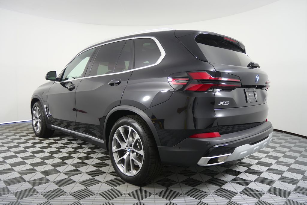 Thumbnail: 2026 BMW X5 - 5