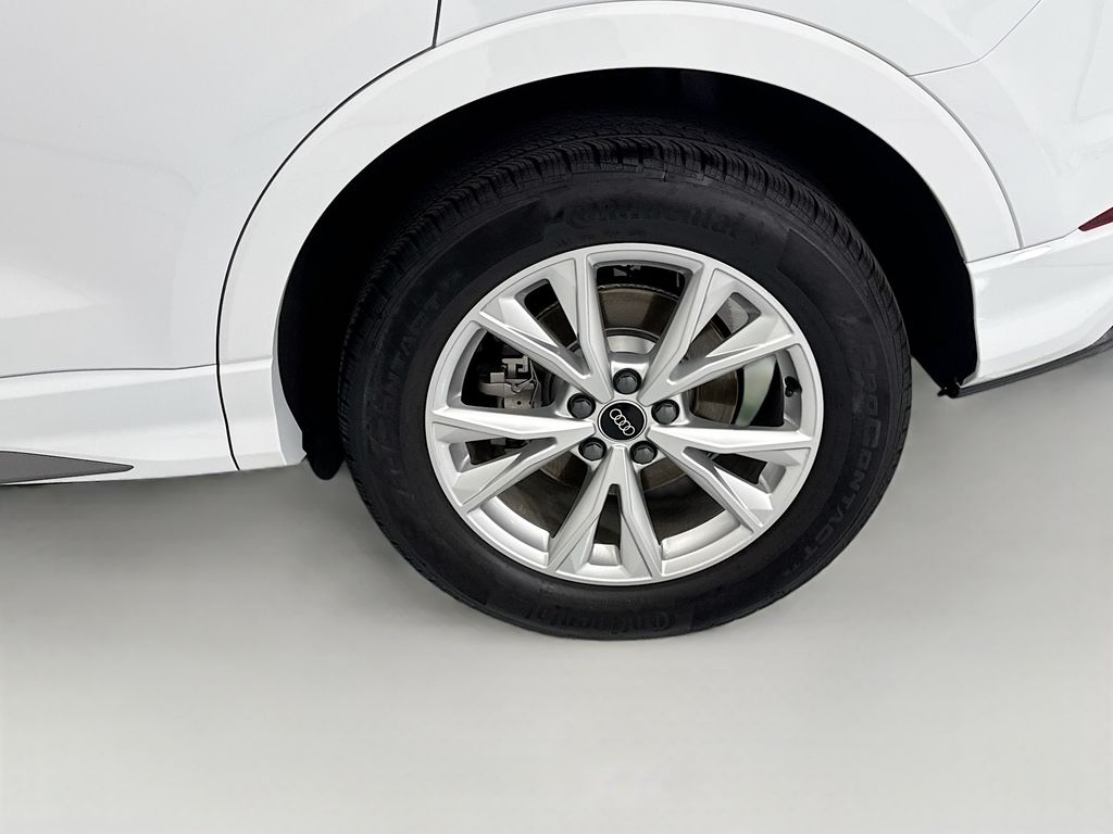 Thumbnail: 2025 Audi Q3 - 29