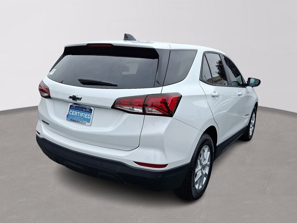 Thumbnail: 2022 Chevrolet Equinox - 6