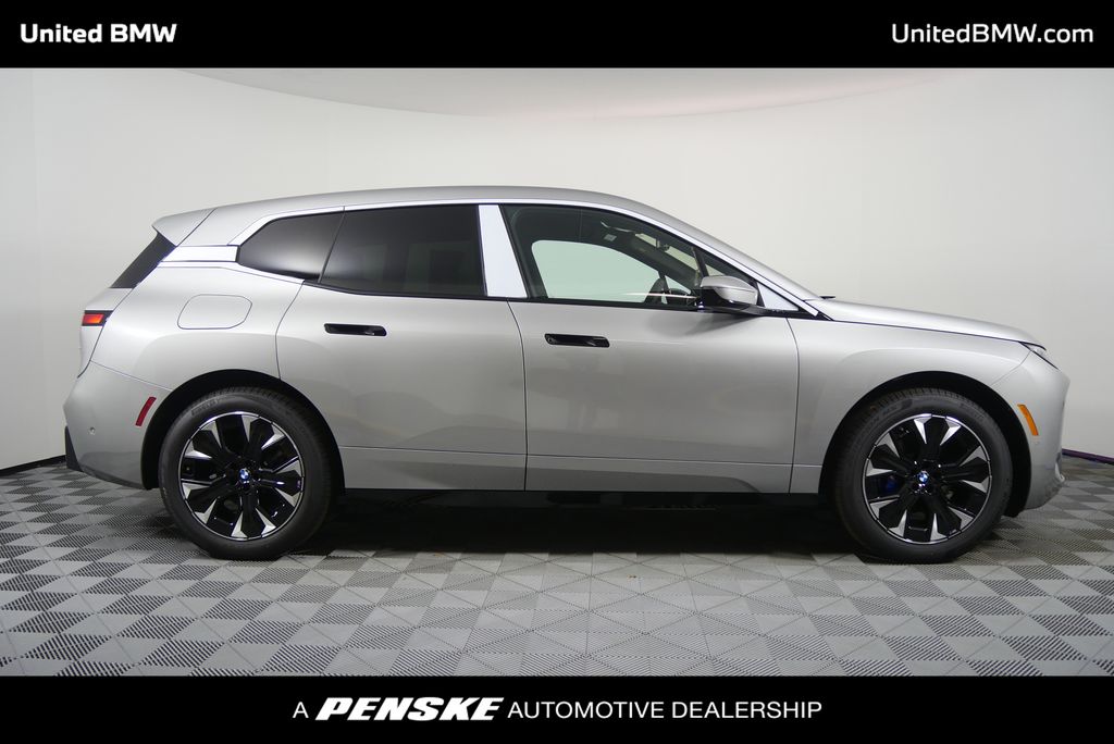 Thumbnail: 2026 BMW iX - 2