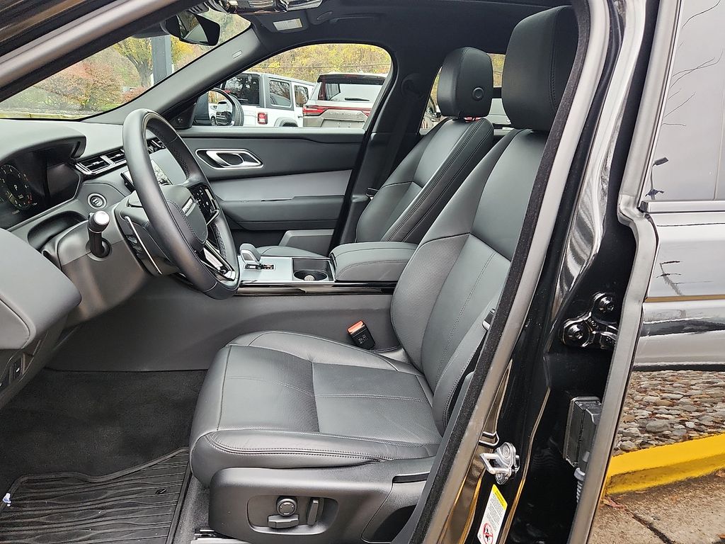 Thumbnail: 2025 Land Rover Range Rover Velar - 13