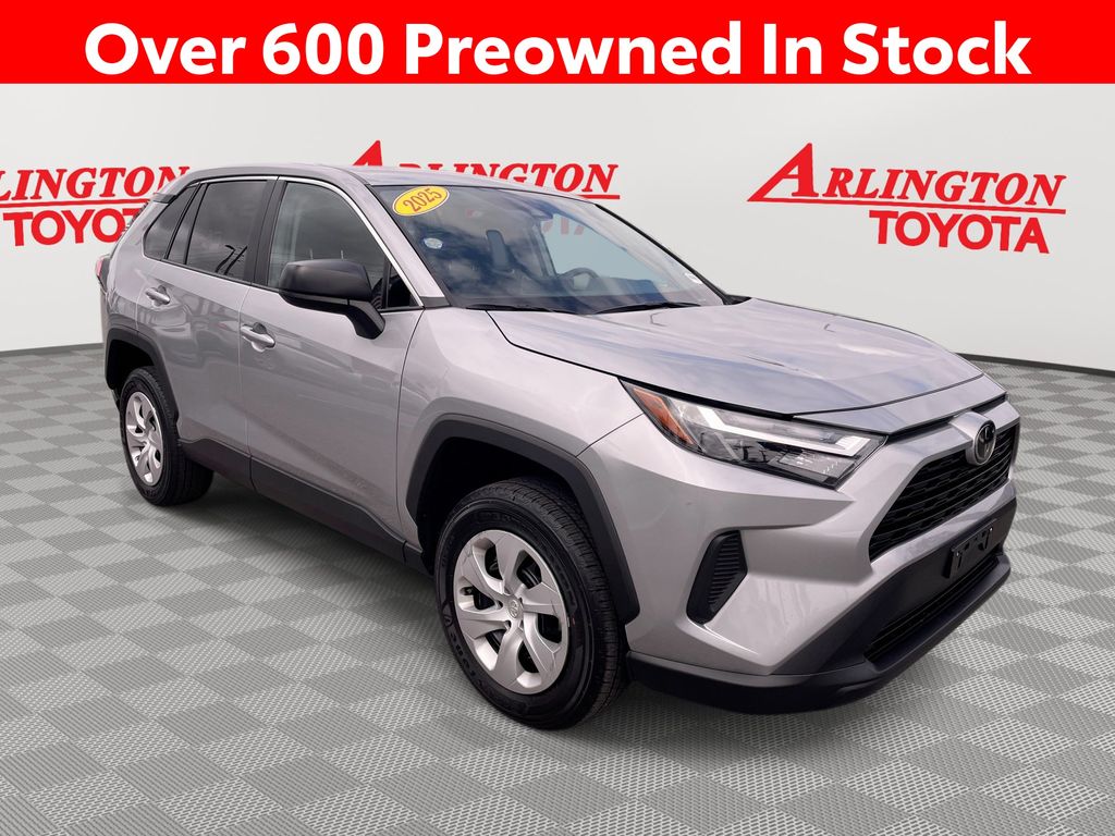 2025 Toyota RAV4 LE