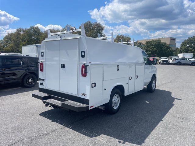 2026 Ford E-350 Cutaway 