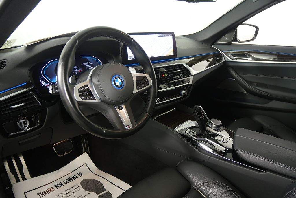 Thumbnail: 2023 BMW 5 Series - 13