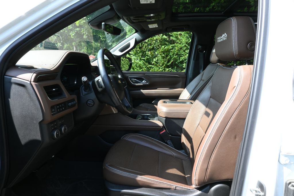 Thumbnail: 2023 Chevrolet Suburban - 3
