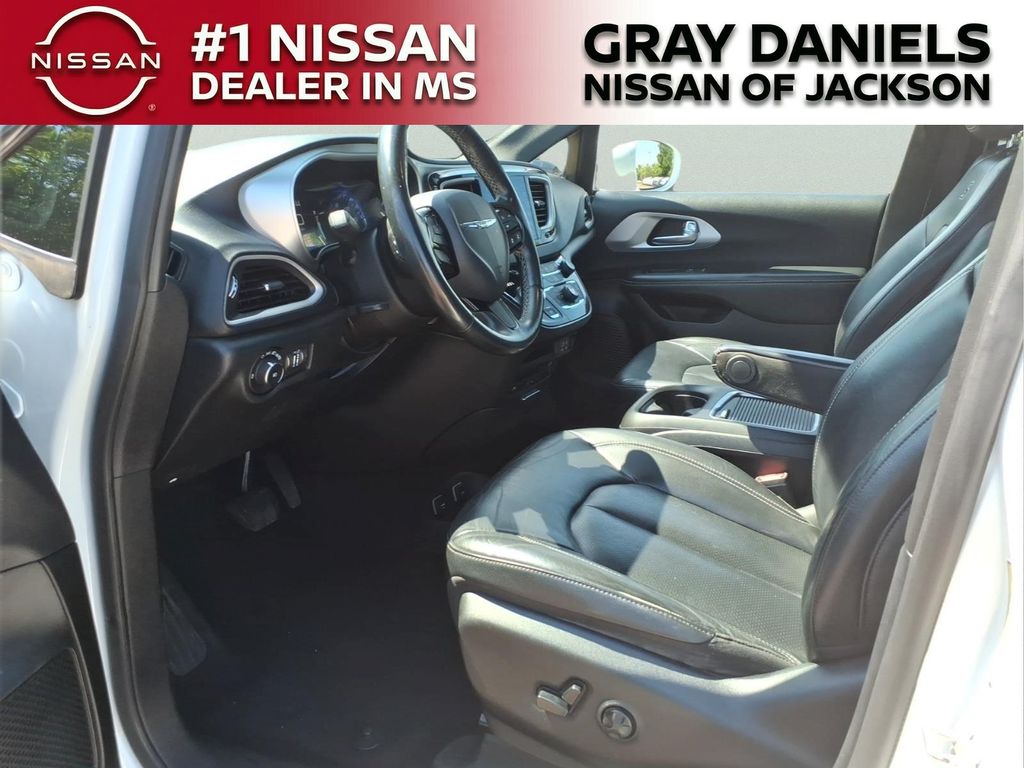 Used 2020 Chrysler Pacifica Van
