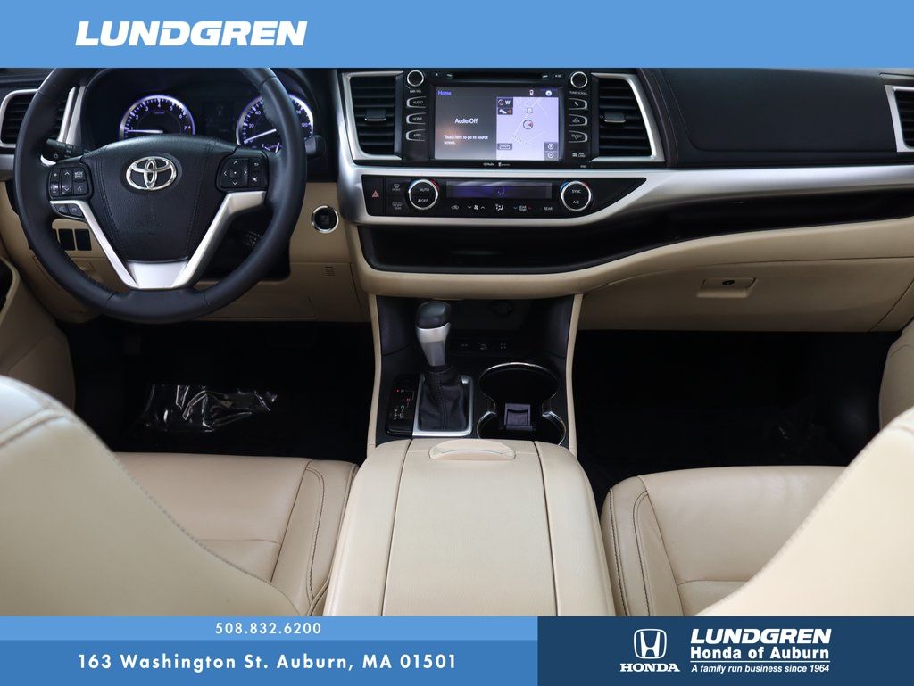 2015 Toyota Highlander XLE V6 25