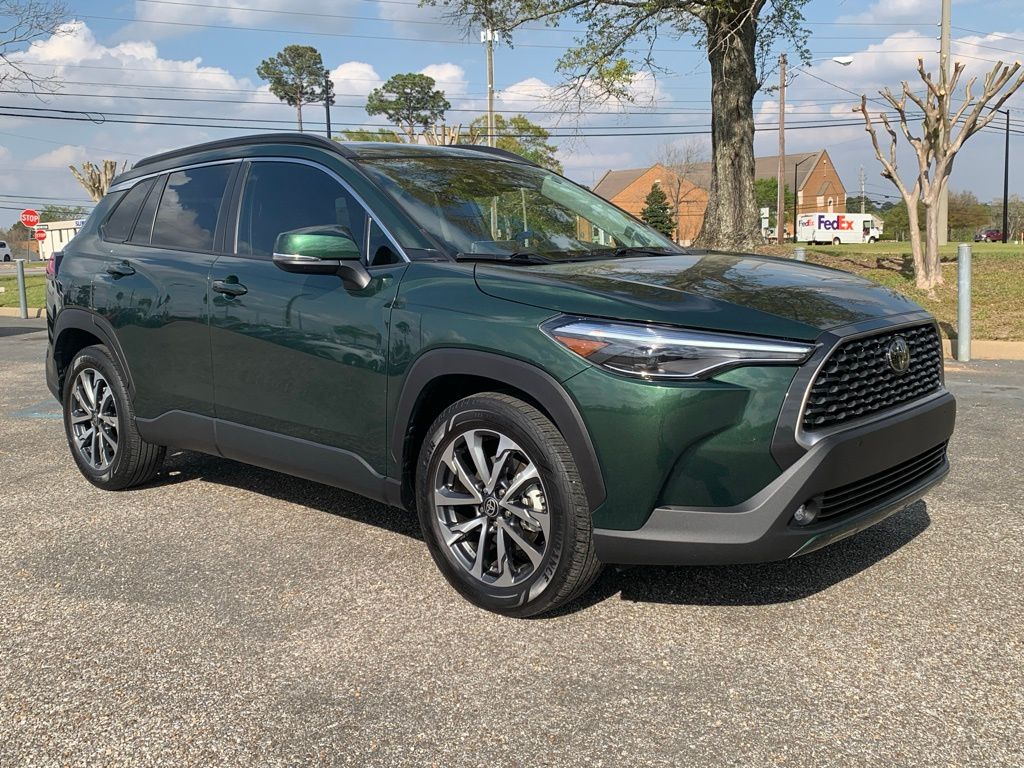 2023 Toyota Corolla Cross XLE FWD