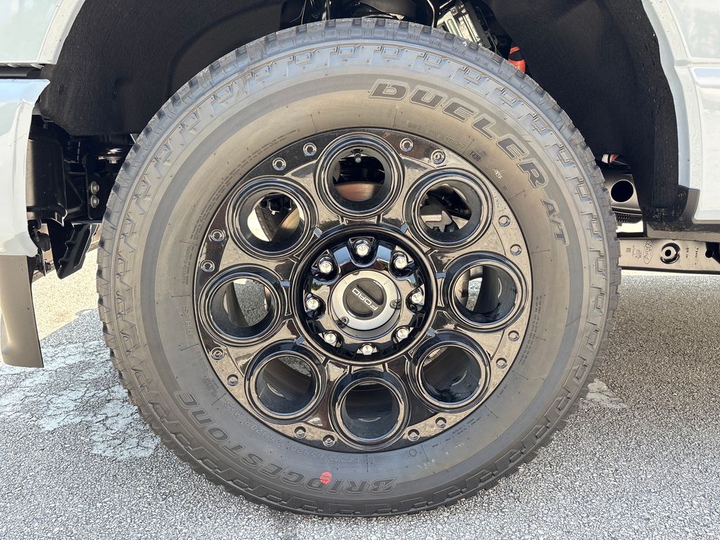 New 2026 Gray Ford Lariat image 15