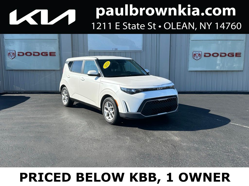 Snow White Pearl 2025 Kia Soul LX FWD SUV / Crossover Front-Wheel Drive Continuously Variable Transmission
