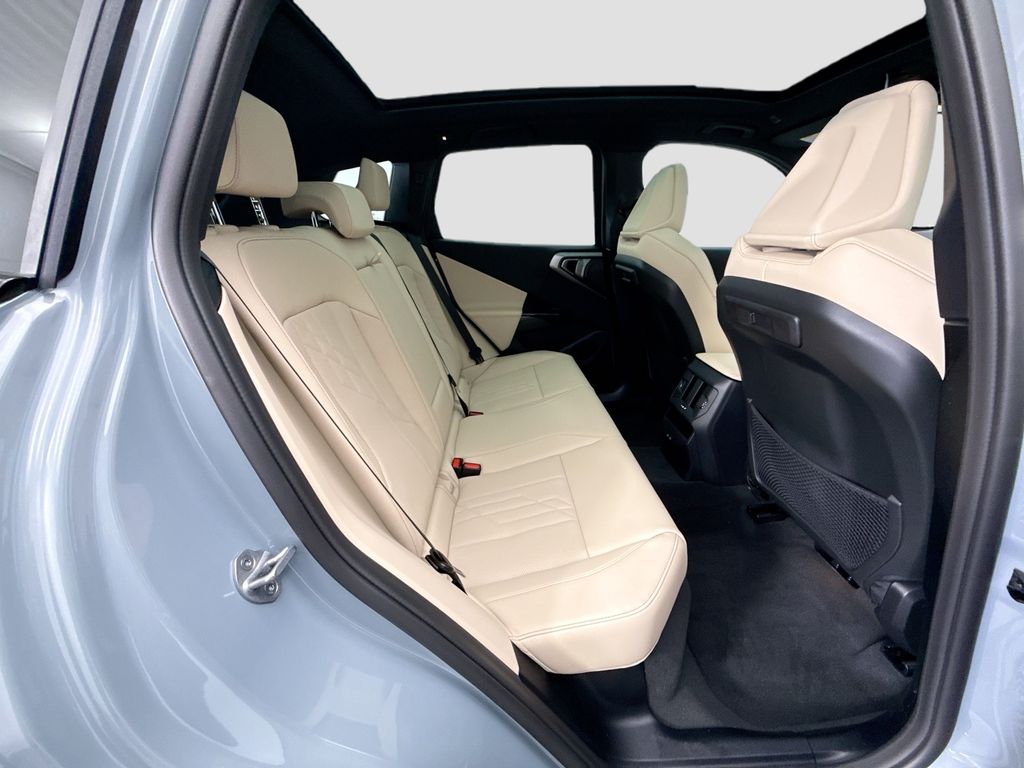 Thumbnail: 2026 BMW X3 - 21