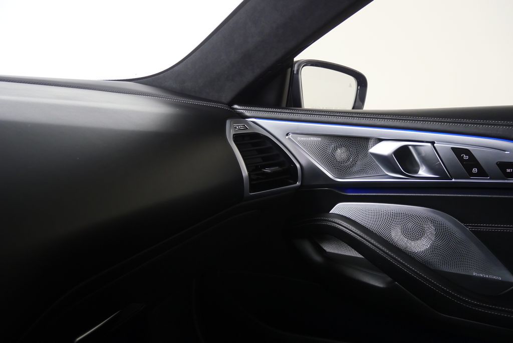 Thumbnail: 2021 BMW 8 Series - 32