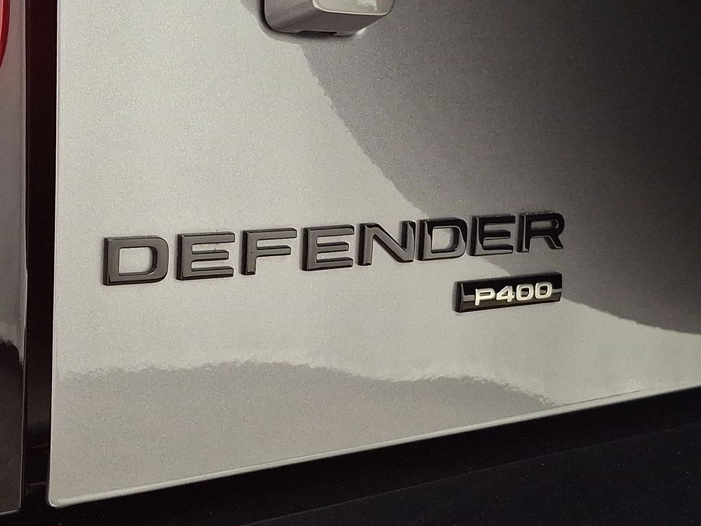 Thumbnail: 2023 Land Rover Defender - 31