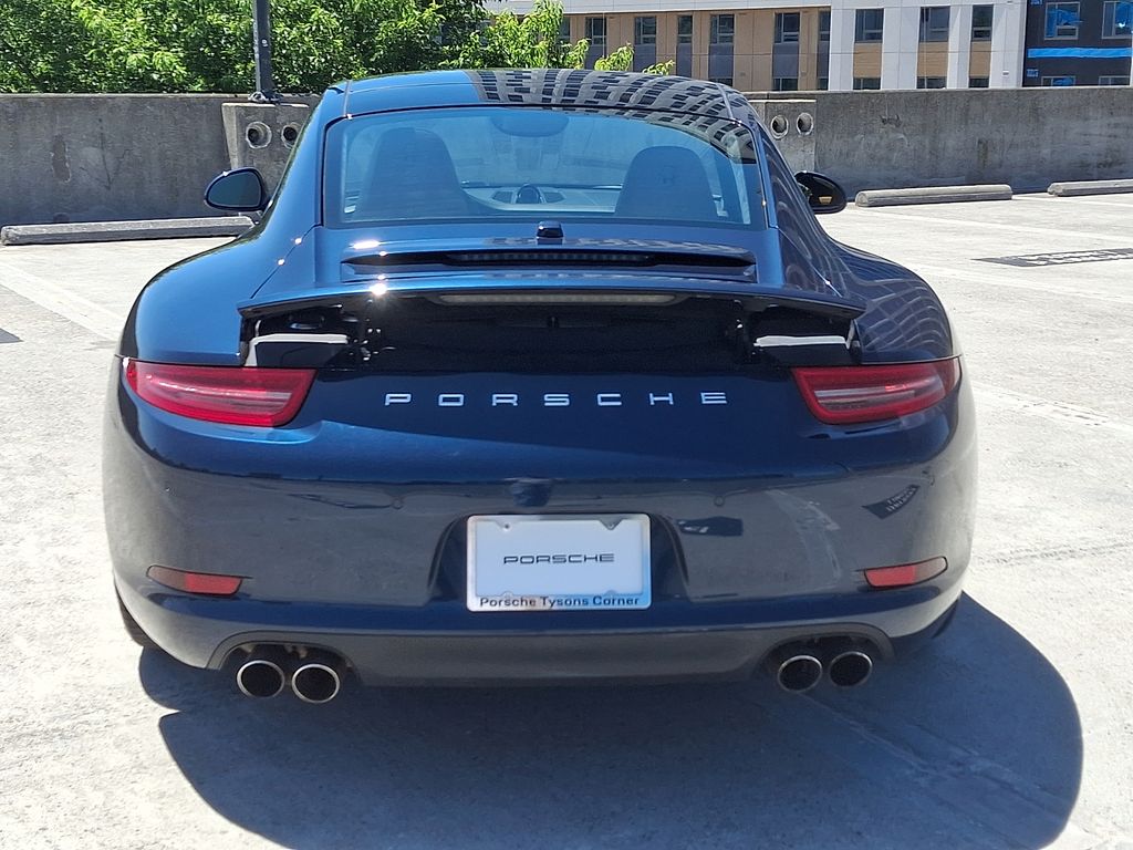 Thumbnail: 2014 Porsche 911 - 9
