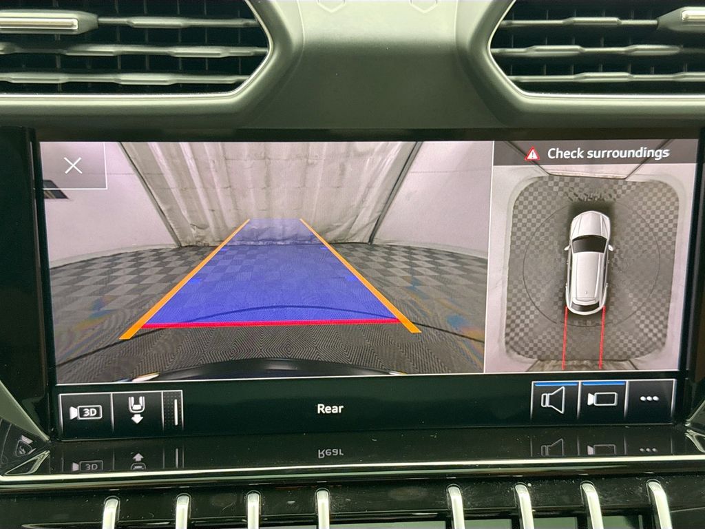 Thumbnail: 2020 Lamborghini Urus - 15