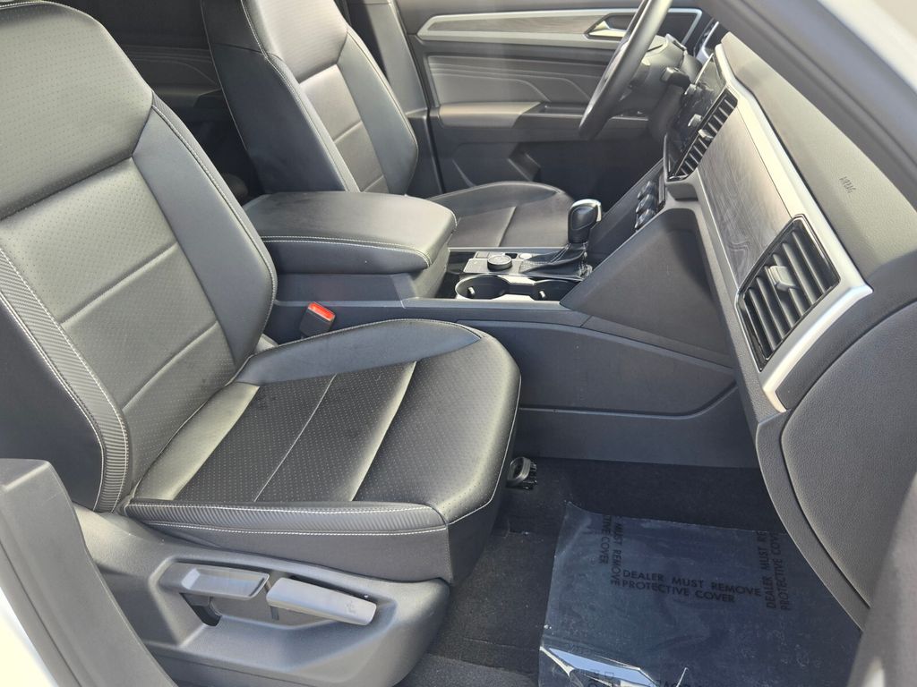 2022 Volkswagen Atlas - $24,100