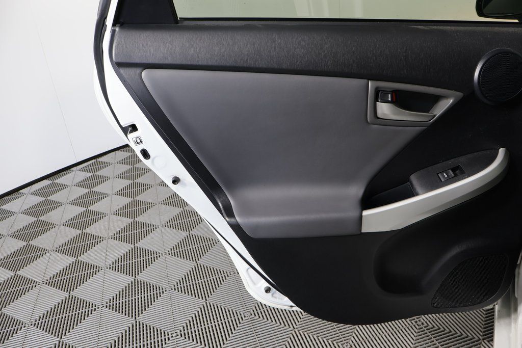 Thumbnail: 2013 Toyota Prius - 11