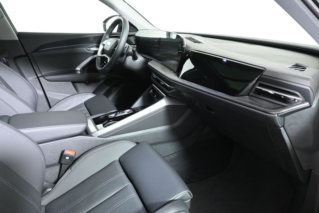 Thumbnail: 2025 Audi Q5 - 21