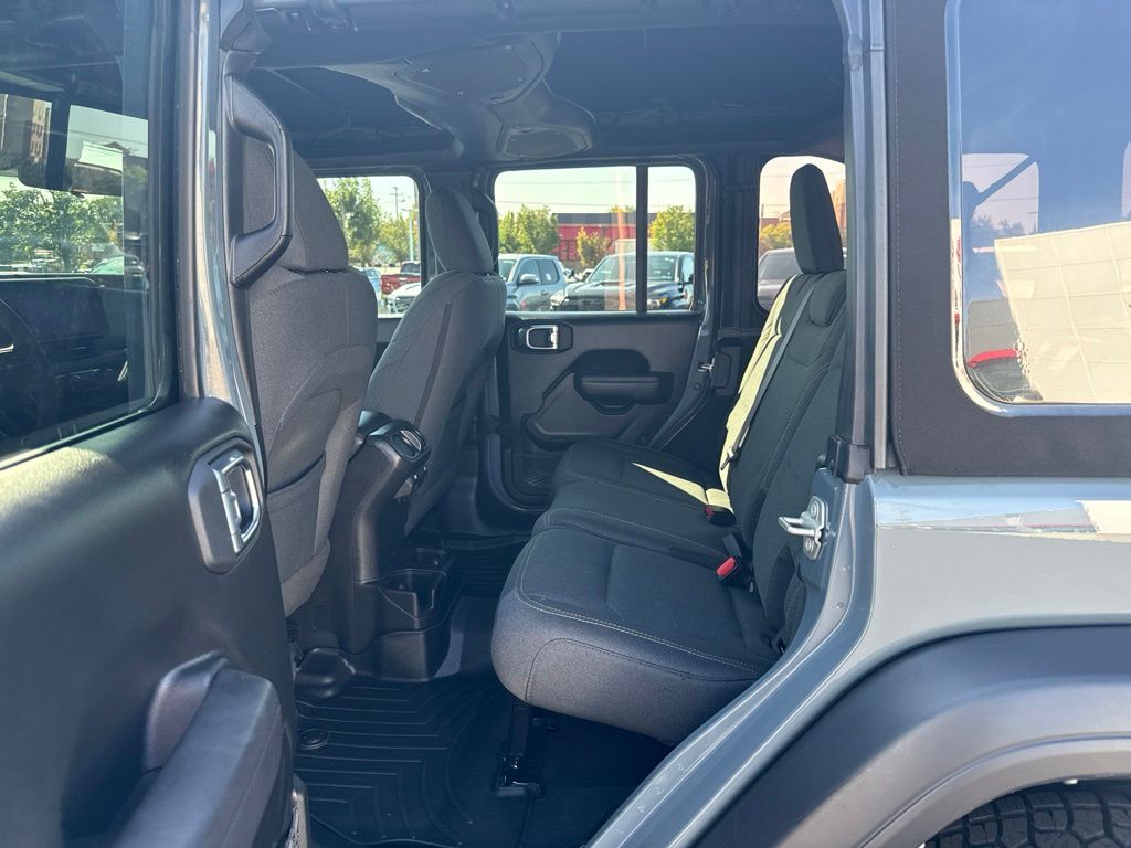Used 2024 Jeep Wrangler SUV