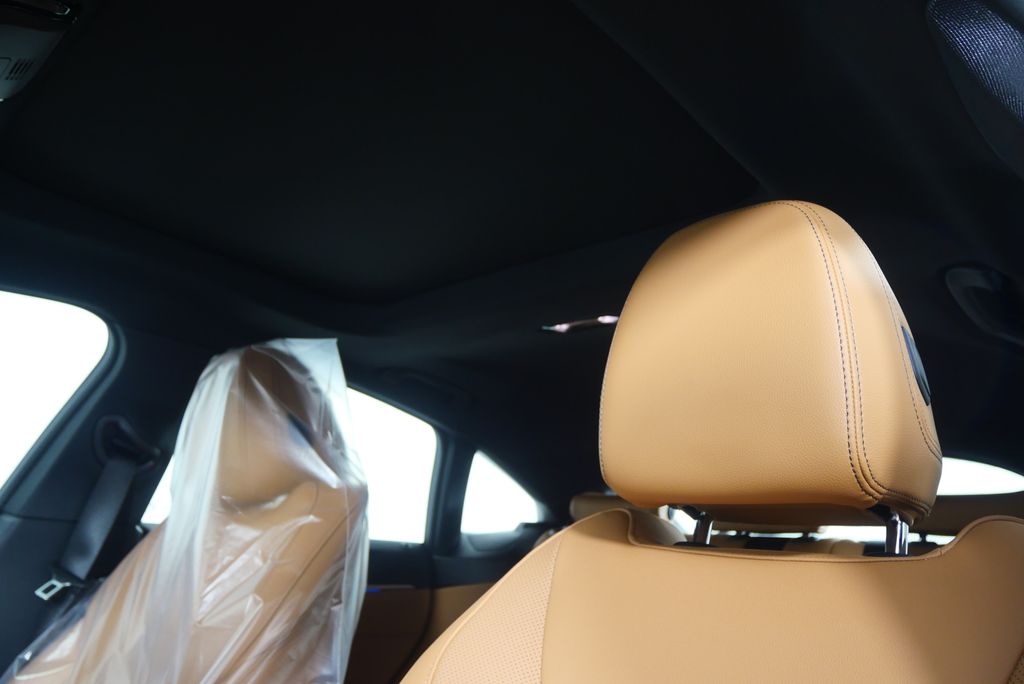 Thumbnail: 2025 BMW i4 - 12