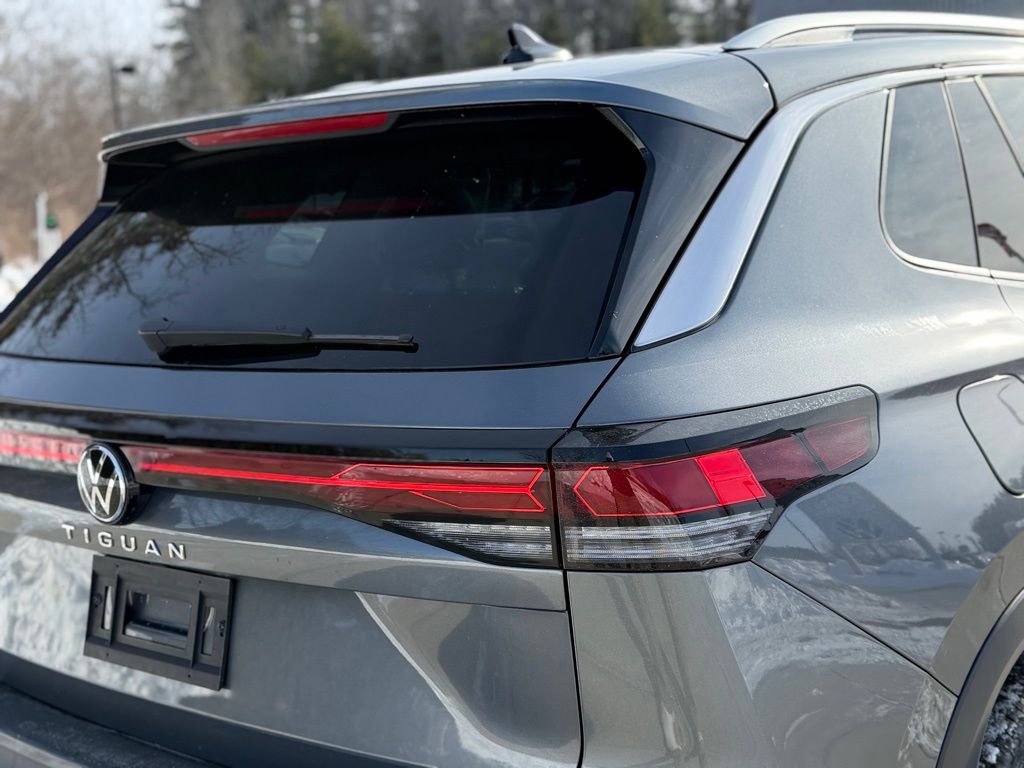 New 2026 Gray Volkswagen 2.0T SE image 10