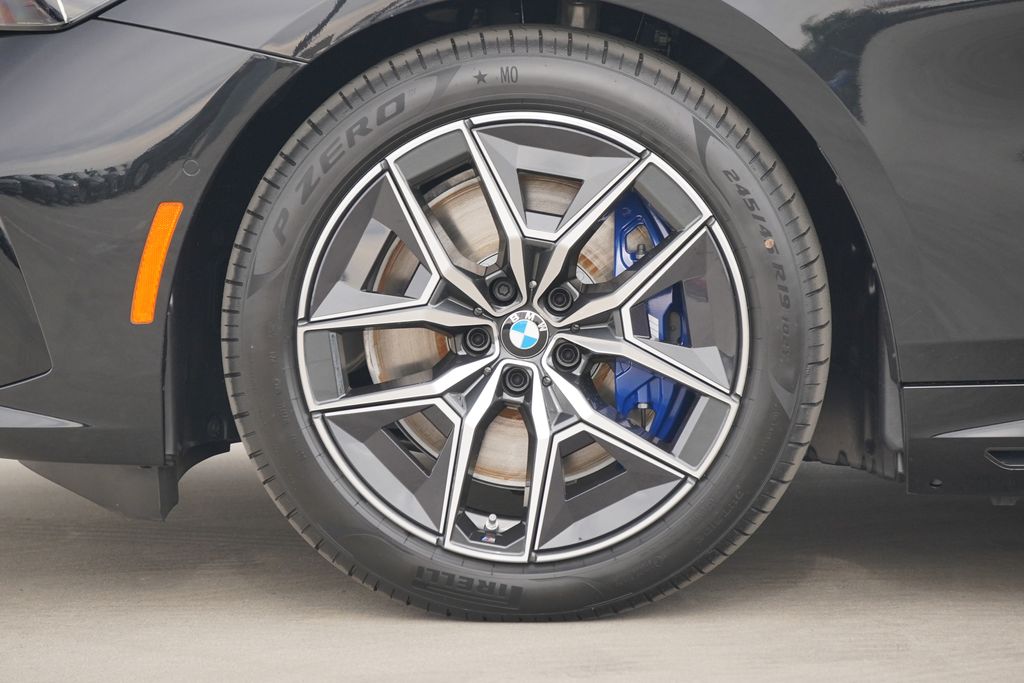 Thumbnail: 2026 BMW i5 - 5