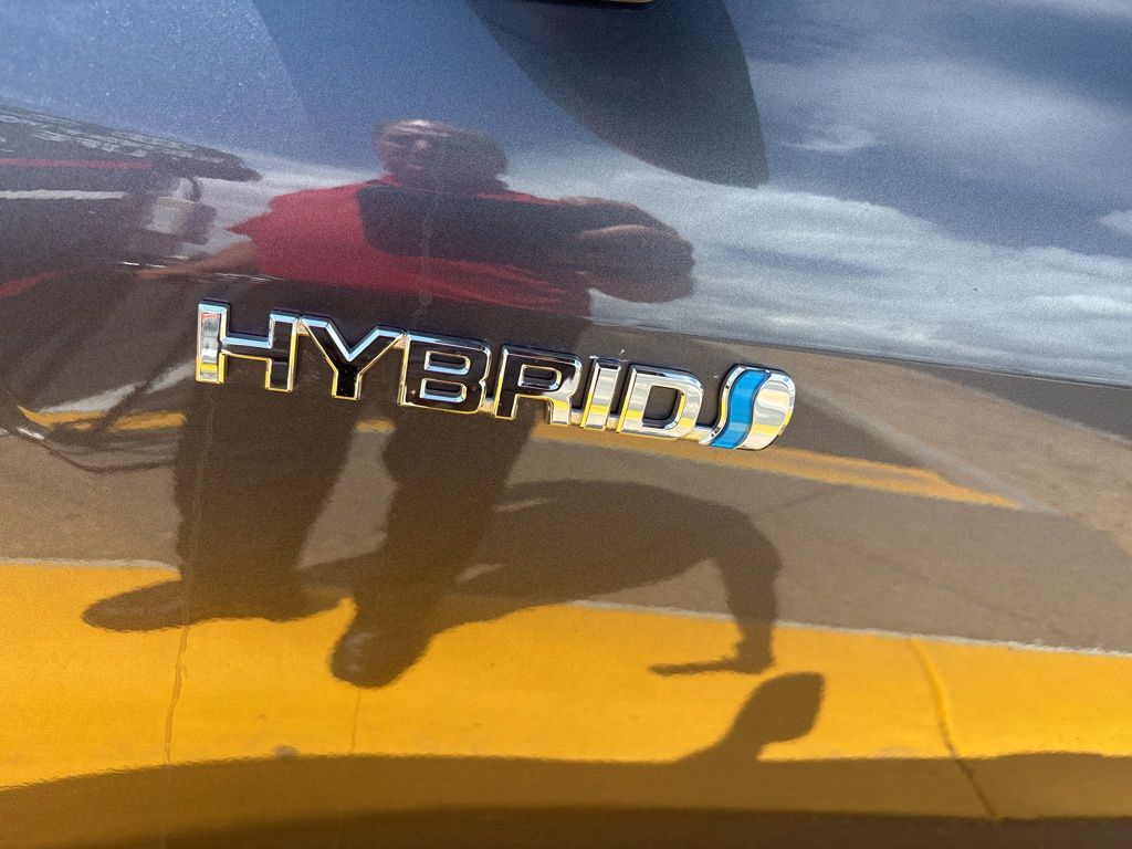 Thumbnail: 2021 Toyota Highlander - 7