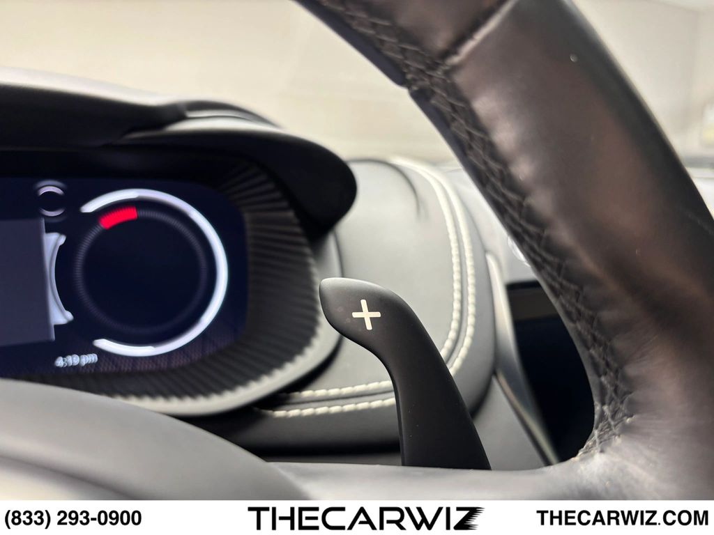 2021 Aston Martin DBX