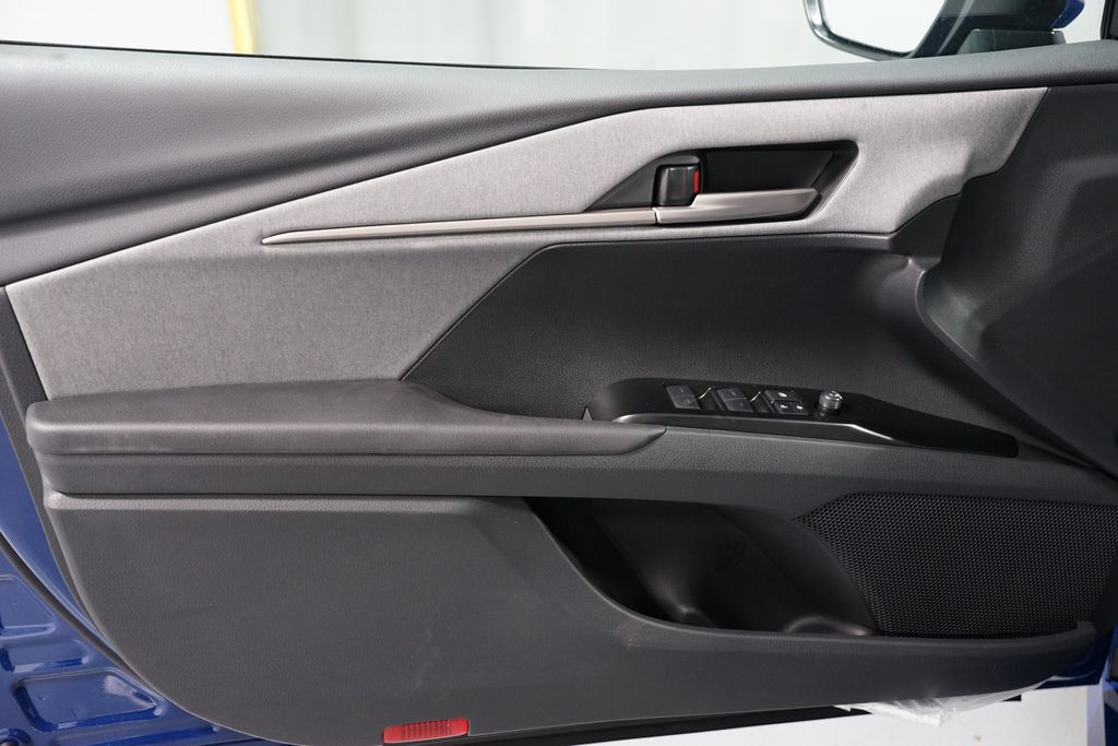 Thumbnail: 2025 Toyota Camry - 30