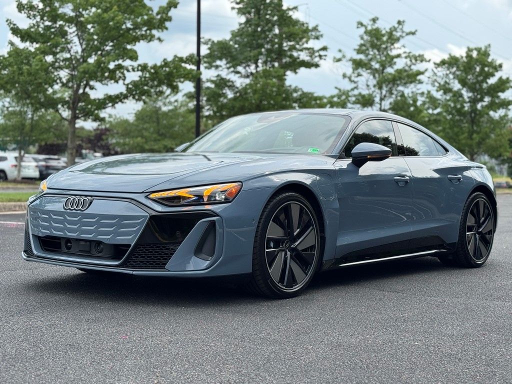 Thumbnail: 2025 Audi e-tron GT - 7