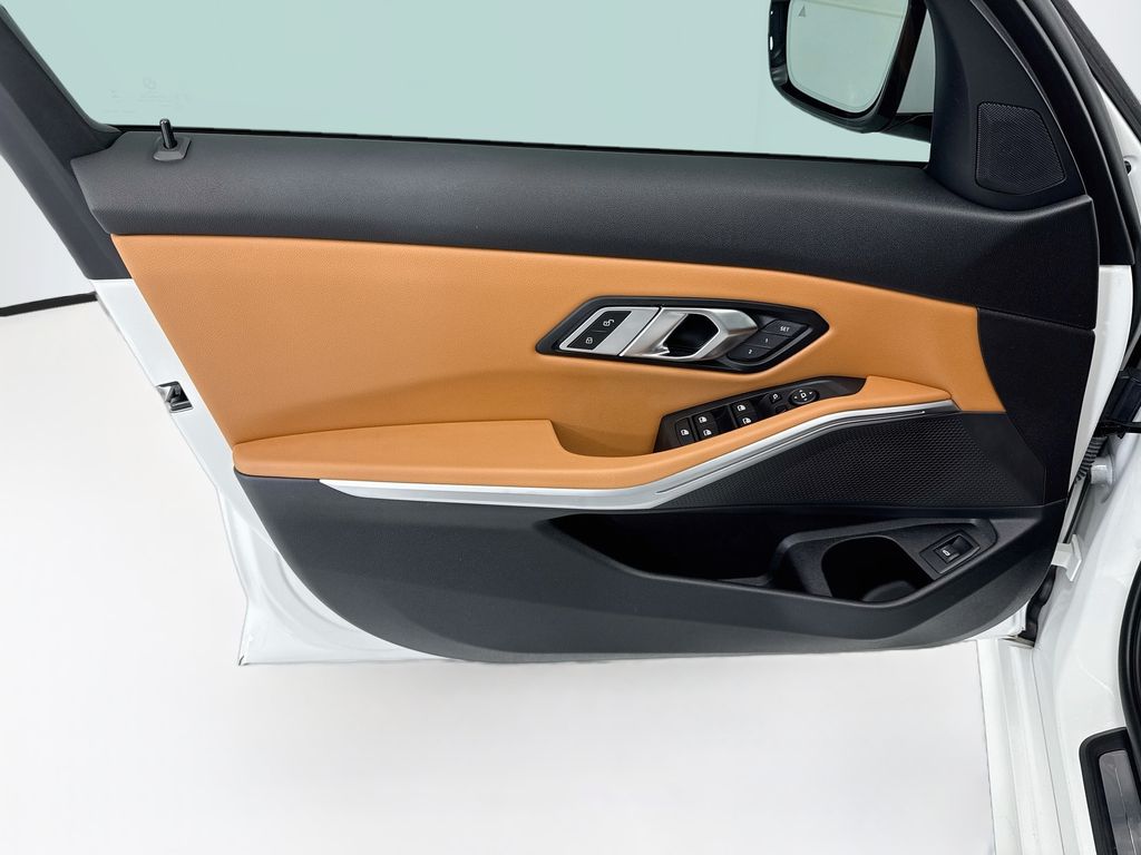 Thumbnail: 2023 BMW 3 Series - 23