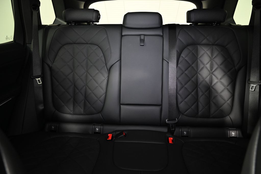 Thumbnail: 2026 BMW X5 - 26