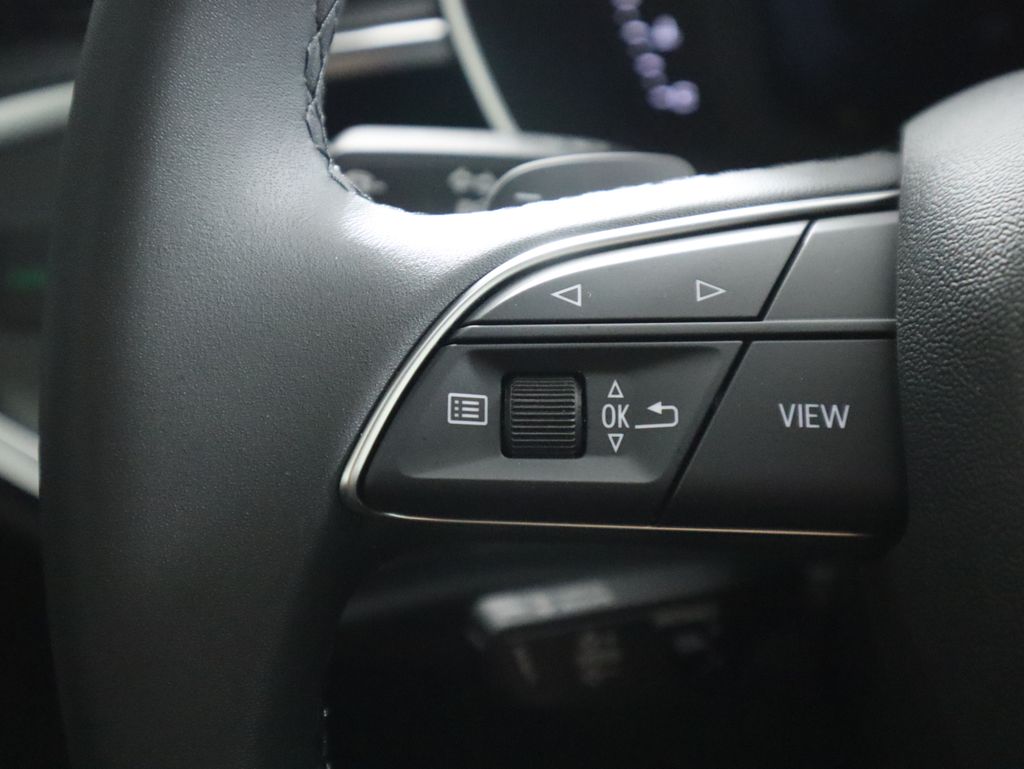 Thumbnail: 2025 Audi Q3 - 12
