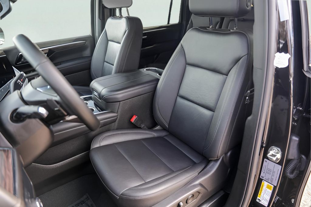 Used Car 2025 Chevrolet Suburban  Z71 For Sale Under $70,000 In Austin, Texas