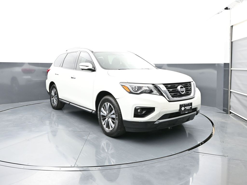 2019 Nissan Pathfinder SL 4WD's photo