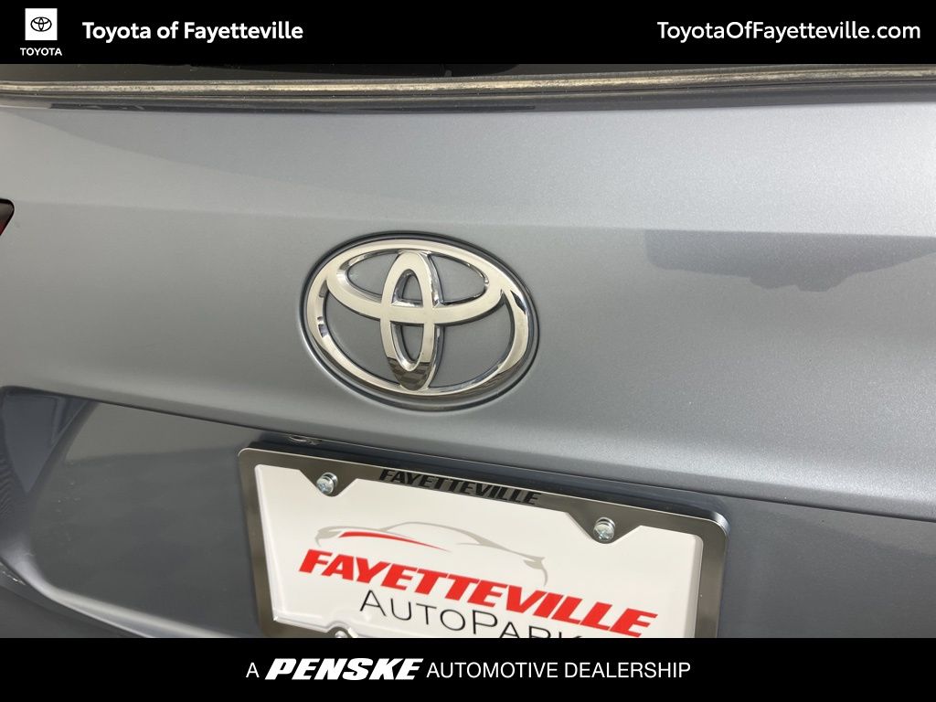 Thumbnail: 2023 Toyota Highlander - 16