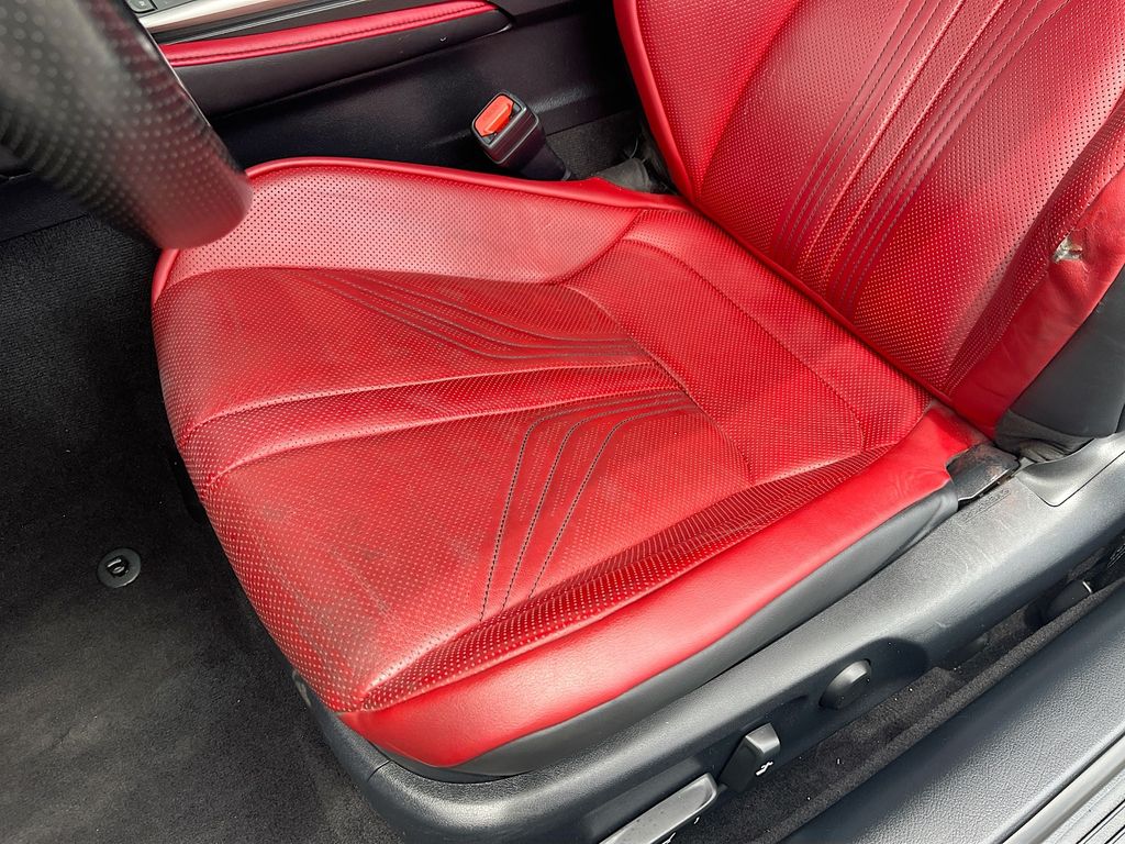 Used 2019 White Lexus F image 20