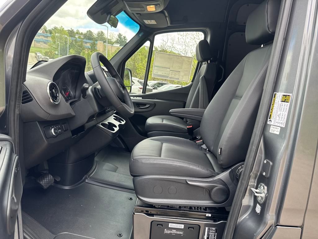 2025 Mercedes-Benz Sprinter 2500 Cargo 170 WB - 8
