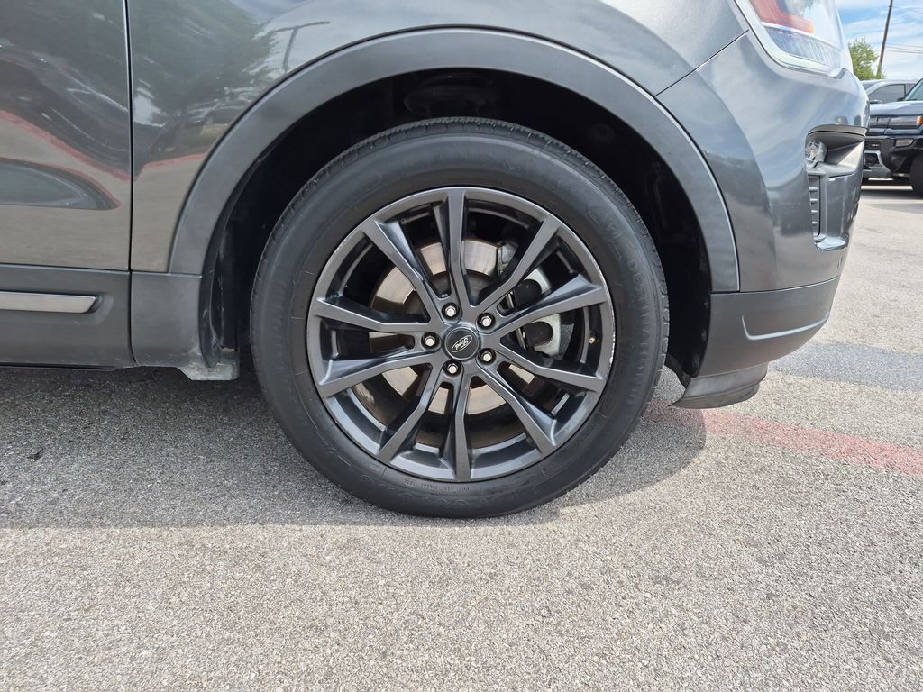 Used Car 2018 Ford Explorer  Xlt For Sale Under $15,000 In Austin, Texas