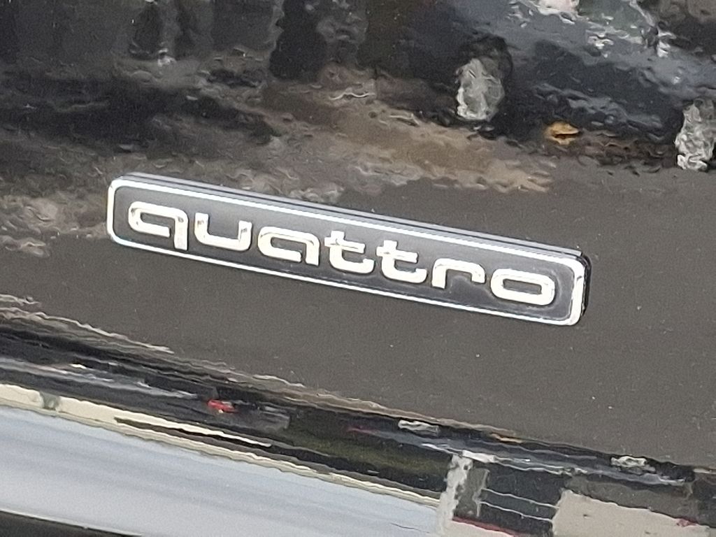 Thumbnail: 2025 Audi e-tron S - 29