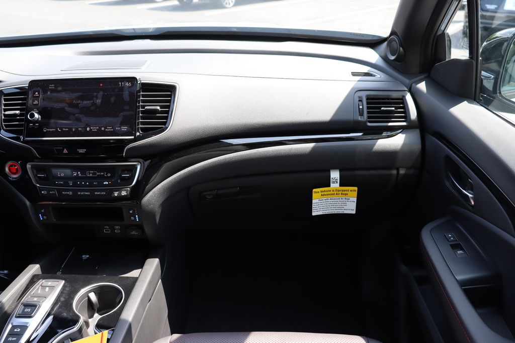 2025 Honda Ridgeline Black Edition 16