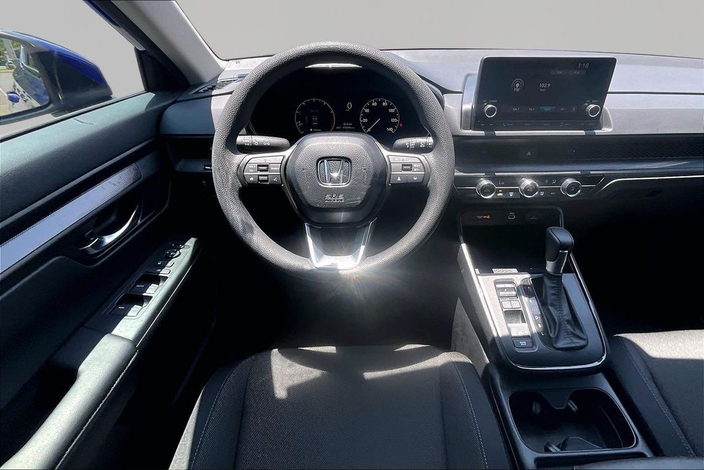 2025 Honda CR-V LX - Photo 8