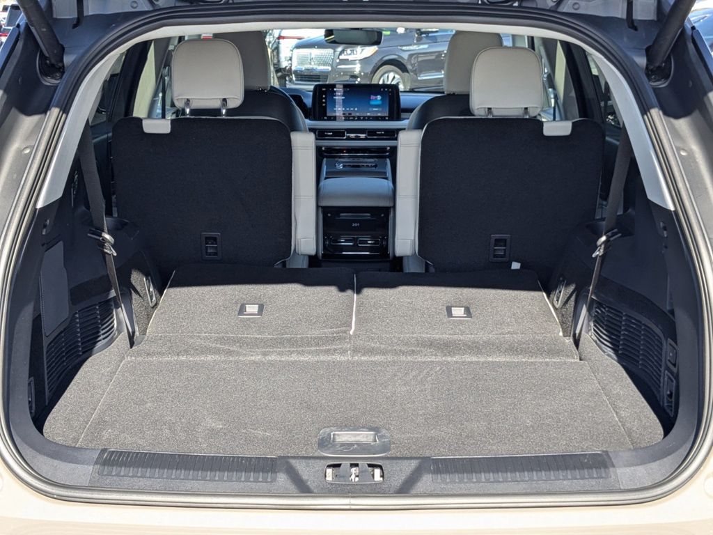 2025 Lincoln Aviator Premiere