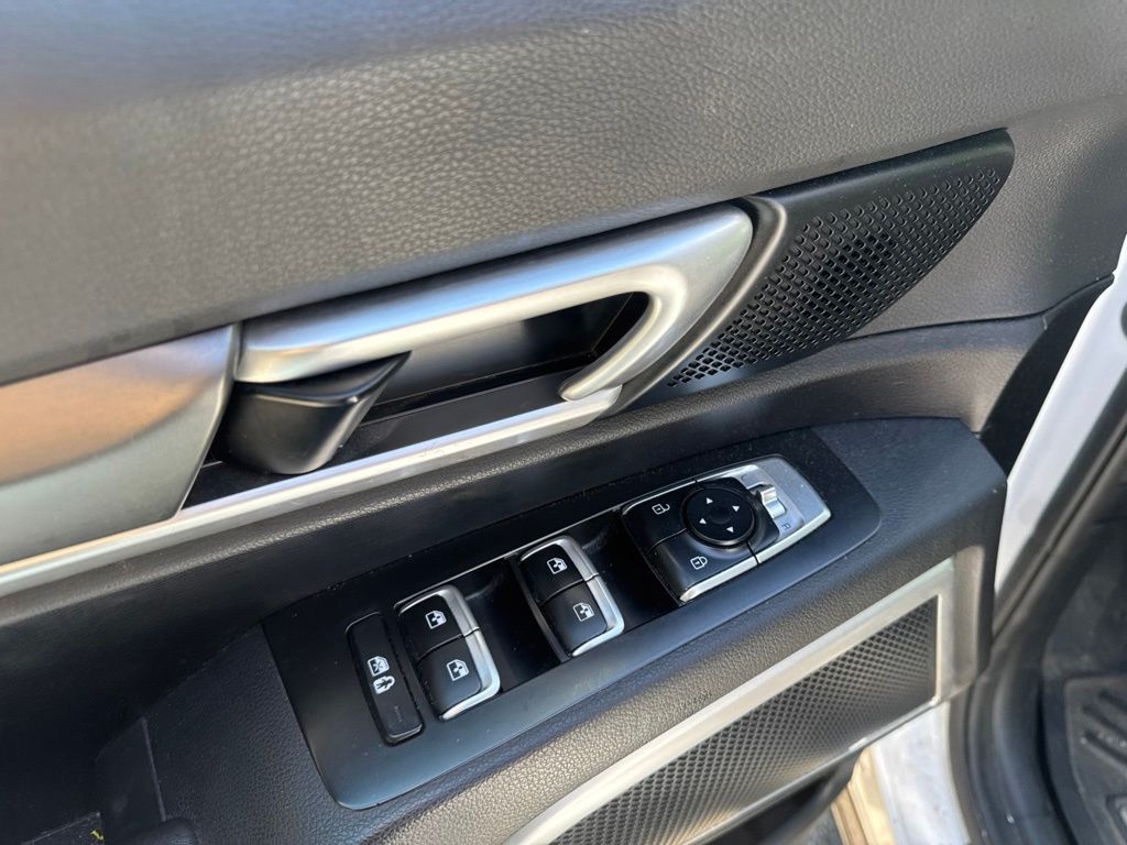2021 Kia Telluride S White at Bob Ruth Ford