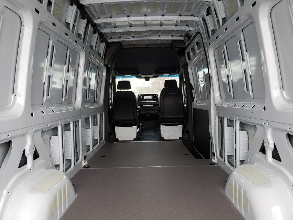 Thumbnail: 2026 Mercedes-Benz Sprinter - 6