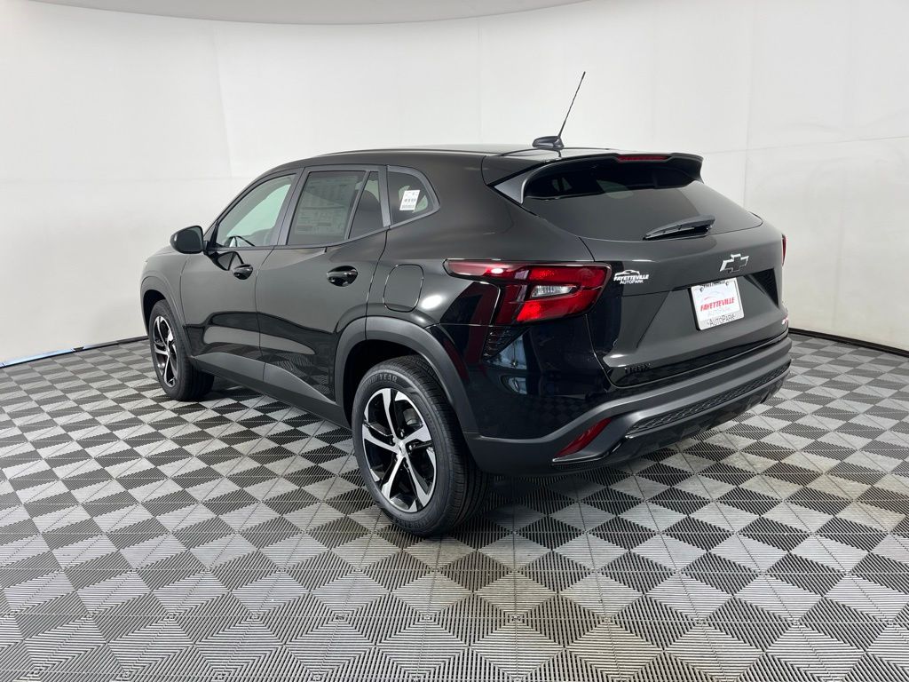 Thumbnail: 2026 Chevrolet Trax - 3