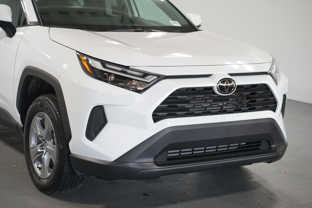 Thumbnail: 2025 Toyota RAV4 - 4