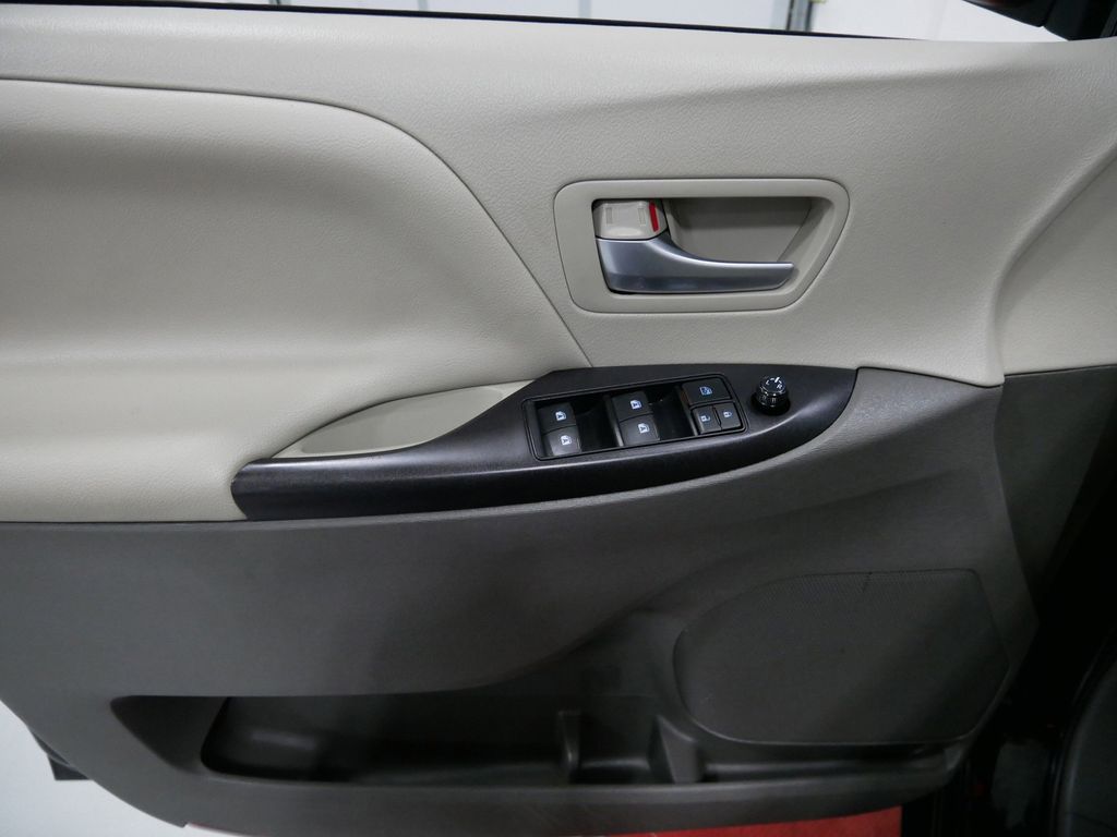 Used 2017 Toyota Sienna Van