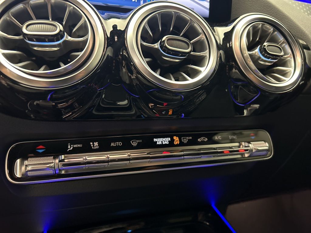 Thumbnail: 2025 Mercedes-Benz GLA - 19